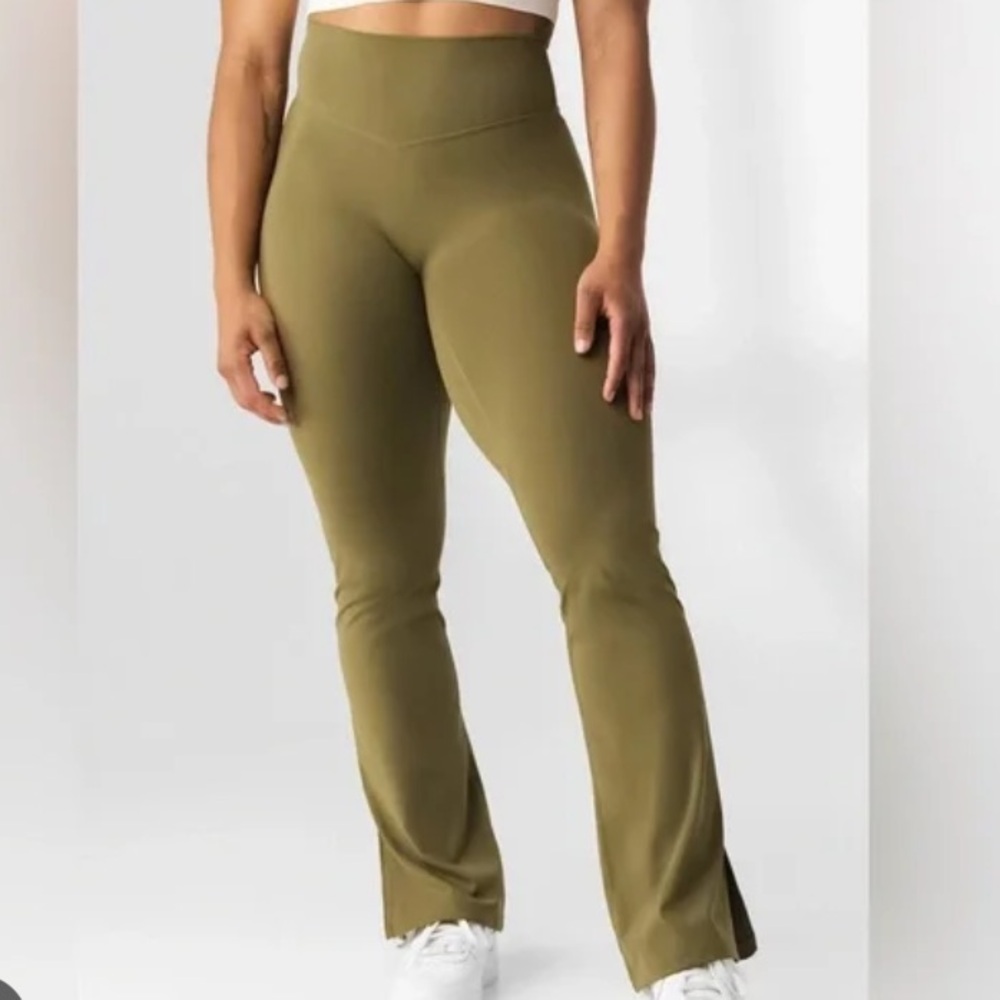 Vitality Cloud Flare Pant- Willow